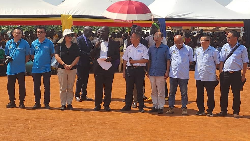 Busoga Consortium’s Director General Anthony Mula Zhang Xiaogiang the team leader FAO-China Uganda at South-South Cooperation project phase 3 