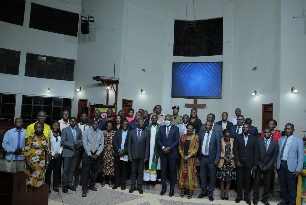 Owek. Dr. Joseph, Rev. Canon Dr. Grace Lubaale, Hon. Kisa Stephen, DG. Anthony Mula Hon. Justice Irene Mulyangonja, Hon. Alex Brandon Kintu and all people pose for a group photo after service 